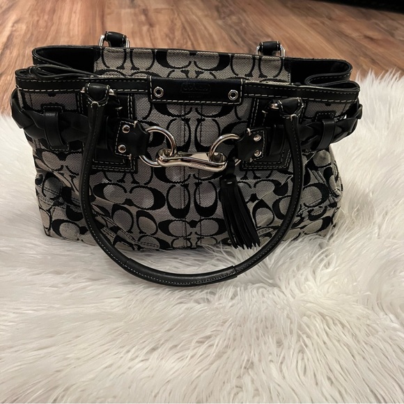 Coach Handbags - COACH - purse